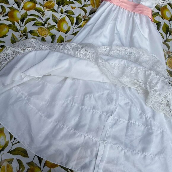 HANDMADE VTG (60s - 70s) RUFFLE & LACE full skirt wedding dress w/ ribbon tie! - Picture 7 of 14